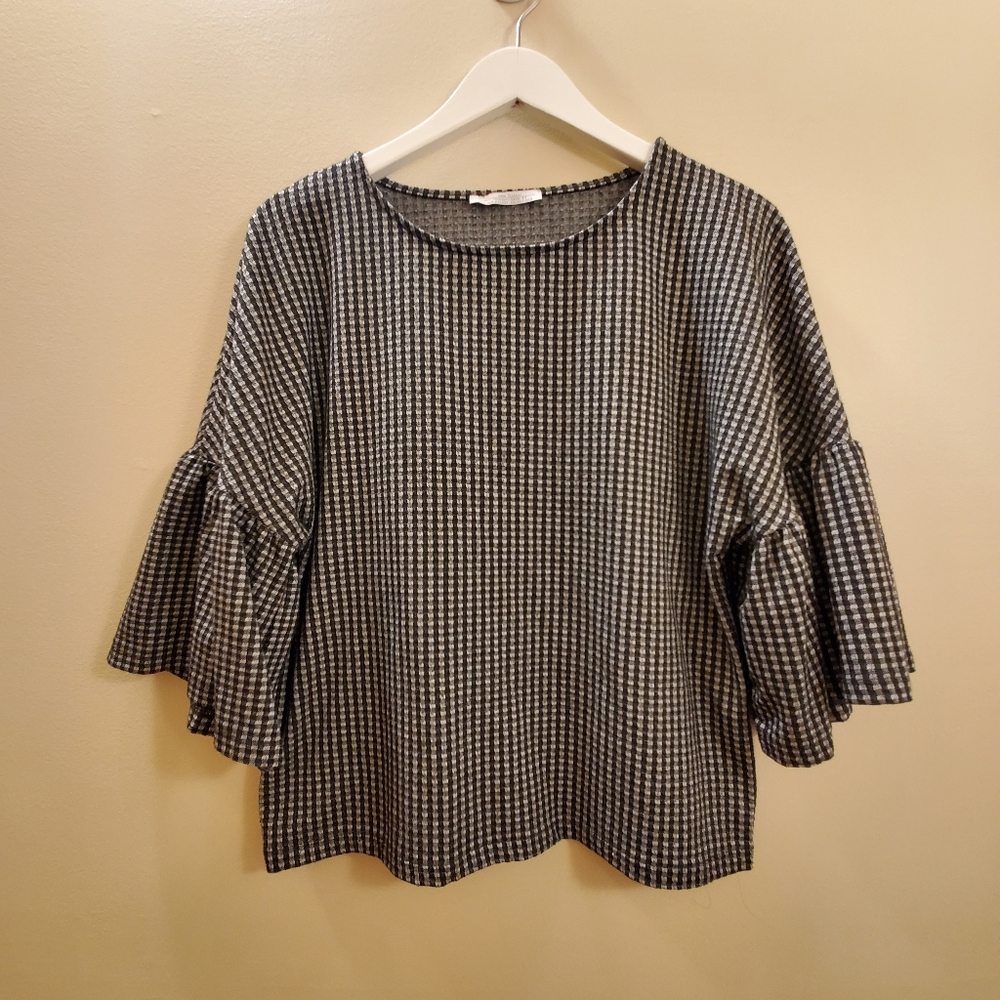 Zara houndstooth top with bell sleeve, small size
